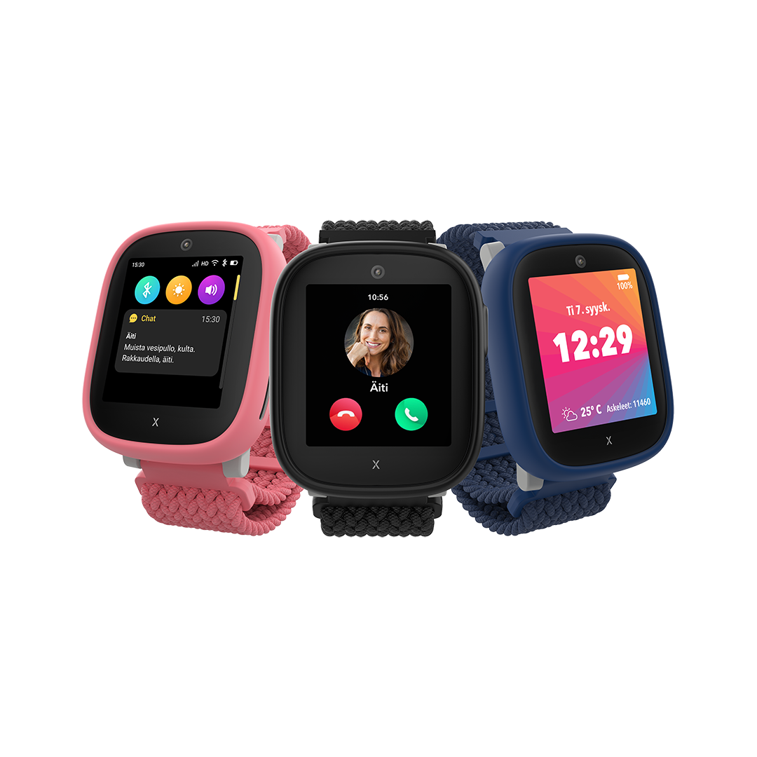 Kolme Xplora X6Play lasten kellopuhelinta – pinkki, musta ja sininen malli. Näytöillä näkyvät chat-viestit, saapuva puhelu ja kellonaika. GPS-paikannus, viestit ja puhelut.